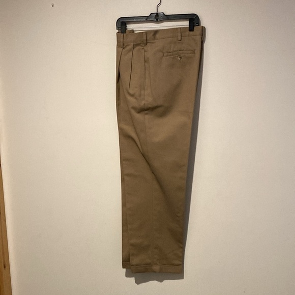 Izod mens chino pants 100% cotton tan cuffed non wrinkle 36x32 - Picture 2 of 8